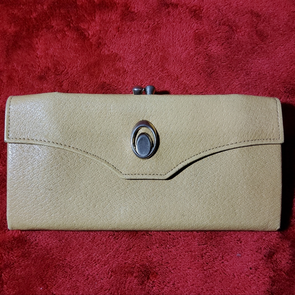Vintage Princess Gardner Tan Pigskin Leather Wallet Coin Purse Silver Accents
